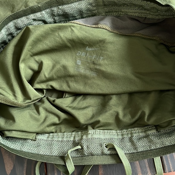 Nike Dri-Fit Green Running Shorts Seemless drawstring Medium - Picture 5 of 8